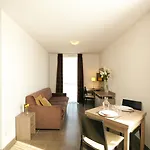 מלון דירות Sejours & Affaires 2*