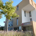 מלון דירות Sejours & Affaires 2*
