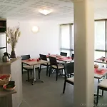 Sejours & Affaires מלון דירות