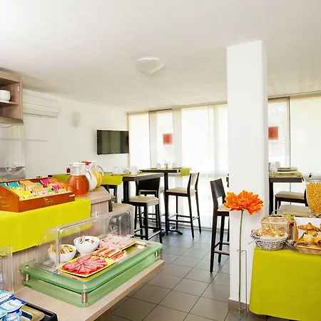 Séjours&affaires Appart hôtel 2*