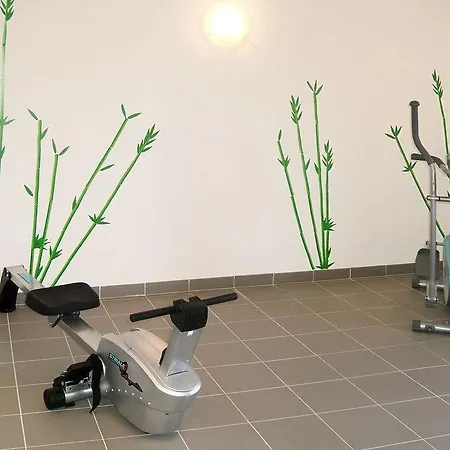 Sejours & Affaires 2* Manosque