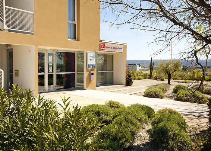 Sejours & Affaires Aparthotel 2*