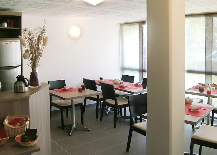 Sejours & Affaires Aparthotel